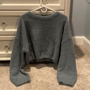 Love Tree Women’s Cropped Sweater, size medium